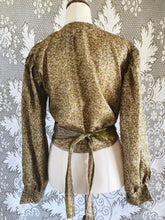 Load image into Gallery viewer, Juliet Top - 100% Silk - Green Floral - Free Size