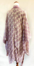 Load image into Gallery viewer, Layla Kimono - 100% Silk - Lilac Floral - Free Size