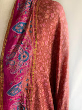 Load image into Gallery viewer, Eila Kimono - 100% Silk - Pink Border &amp; Floral - Free Size